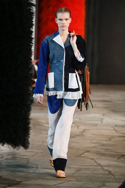 Look 46